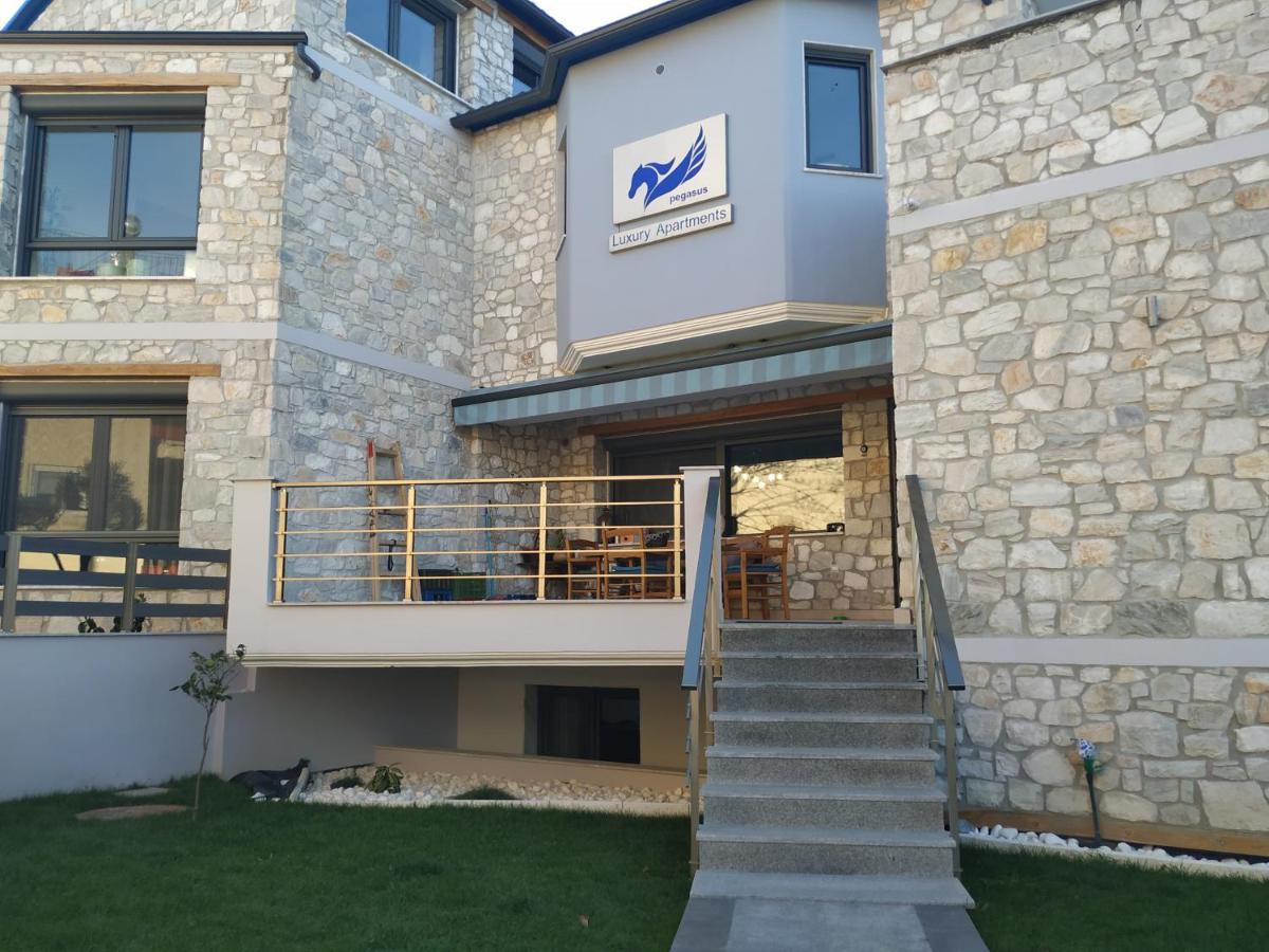 Pegasus Sea View Luxury Apartments Nea Vrasna Bagian luar foto