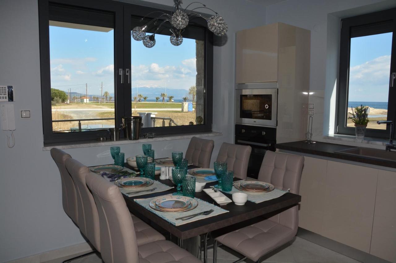 Pegasus Sea View Luxury Apartments Nea Vrasna Bagian luar foto