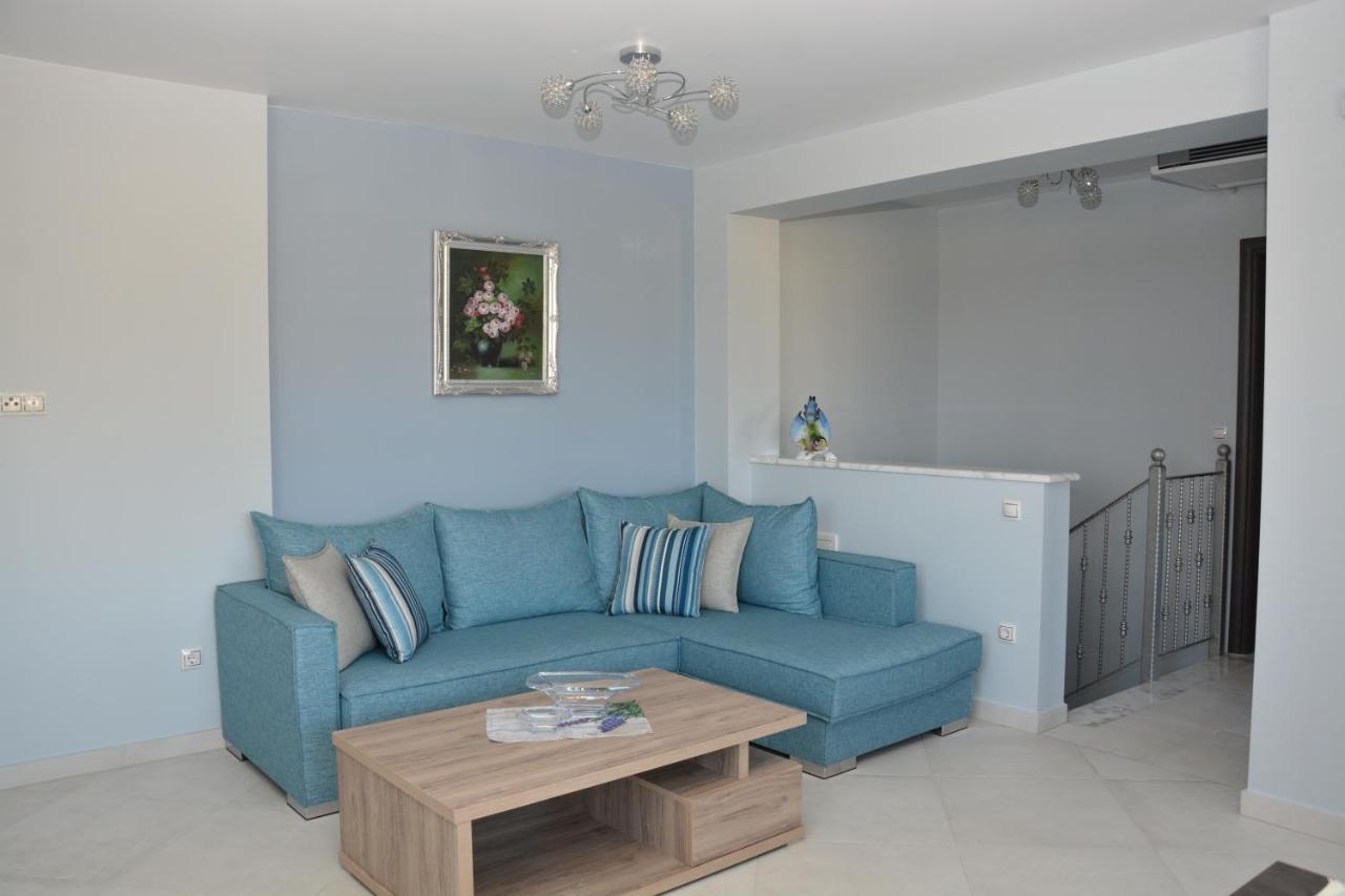 Pegasus Sea View Luxury Apartments Nea Vrasna Bagian luar foto