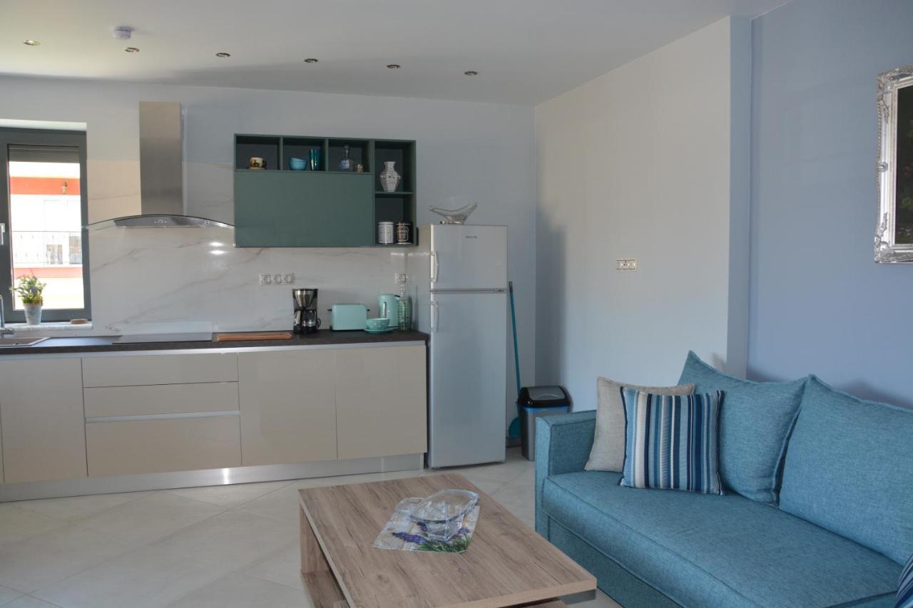 Pegasus Sea View Luxury Apartments Nea Vrasna Bagian luar foto