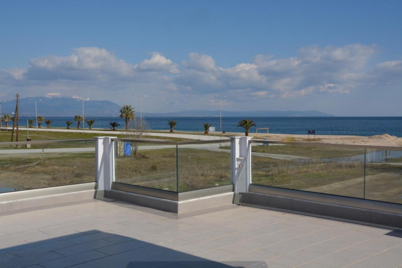 Pegasus Sea View Luxury Apartments Nea Vrasna Bagian luar foto