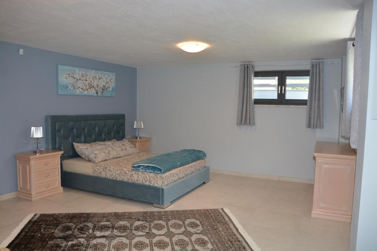 Pegasus Sea View Luxury Apartments Nea Vrasna Bagian luar foto