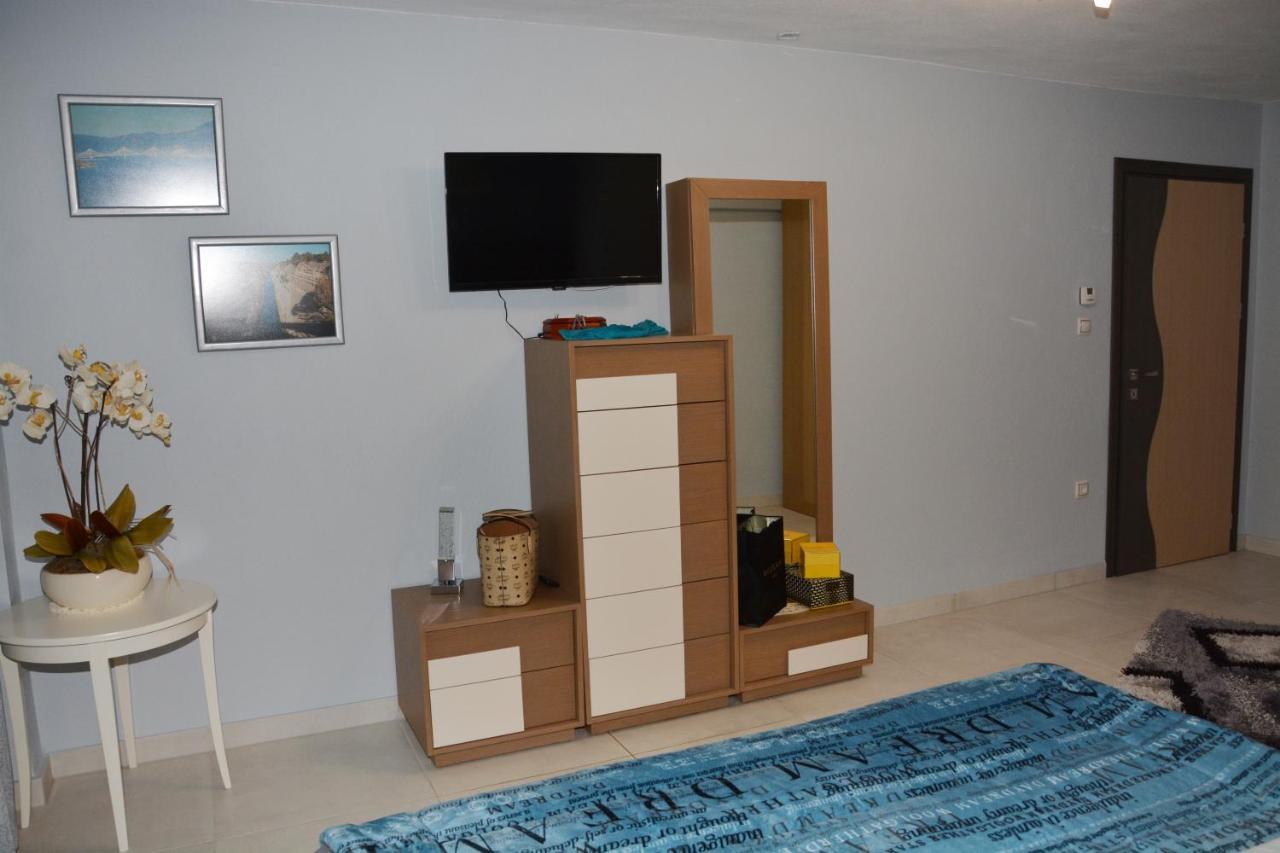 Pegasus Sea View Luxury Apartments Nea Vrasna Bagian luar foto