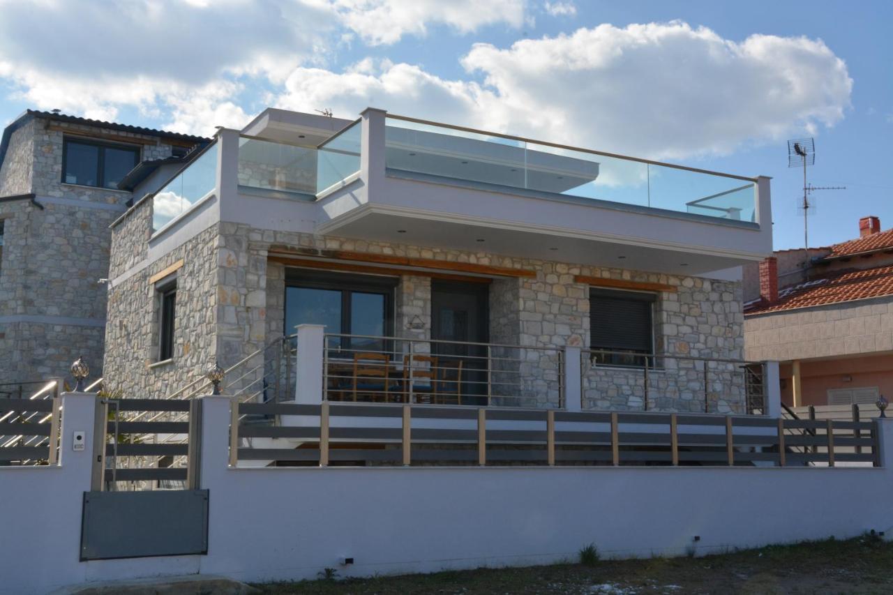 Pegasus Sea View Luxury Apartments Nea Vrasna Bagian luar foto